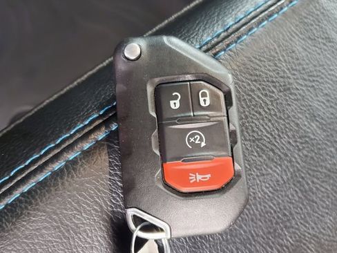 Used 2022 Jeep Wrangler Unlimited Rubicon 4xe w/ Steel Bumper Group image 32