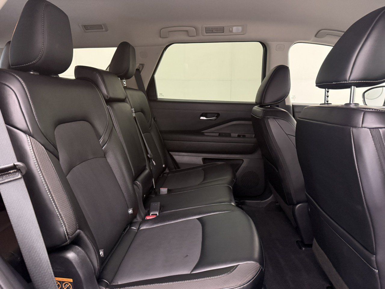 Used 2026 Nissan Pathfinder SL AWD/4WD image 13
