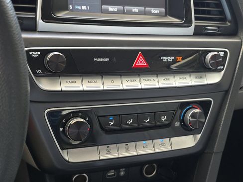 Used 2019 Hyundai Sonata SE FWD image 20