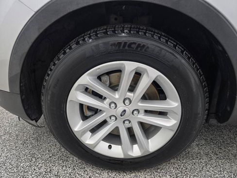 Used 2016 Ford Explorer XLT w/ Equipment Group 201A FWD image 30