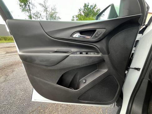 Used 2019 Chevrolet Equinox LT FWD image 10