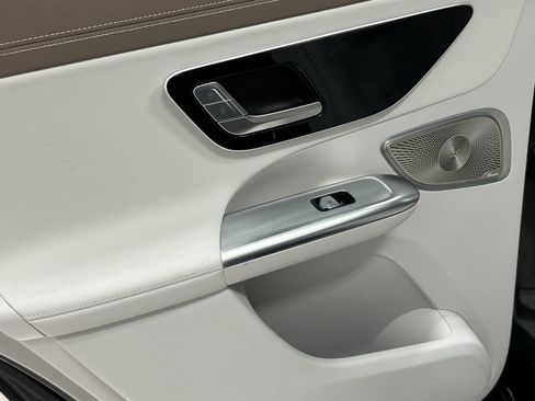 Certified 2024 Mercedes-Benz EQE 500 4MATIC SUV image 27