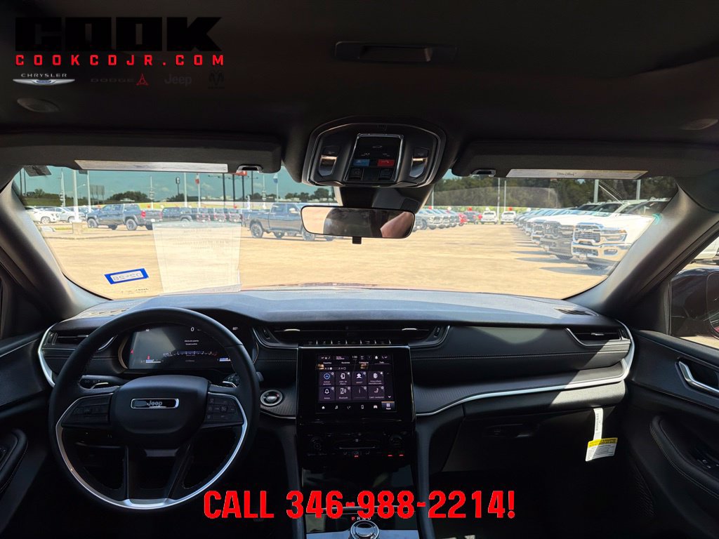 Used 2025 Jeep Grand Cherokee L Altitude AWD/4WD image 11