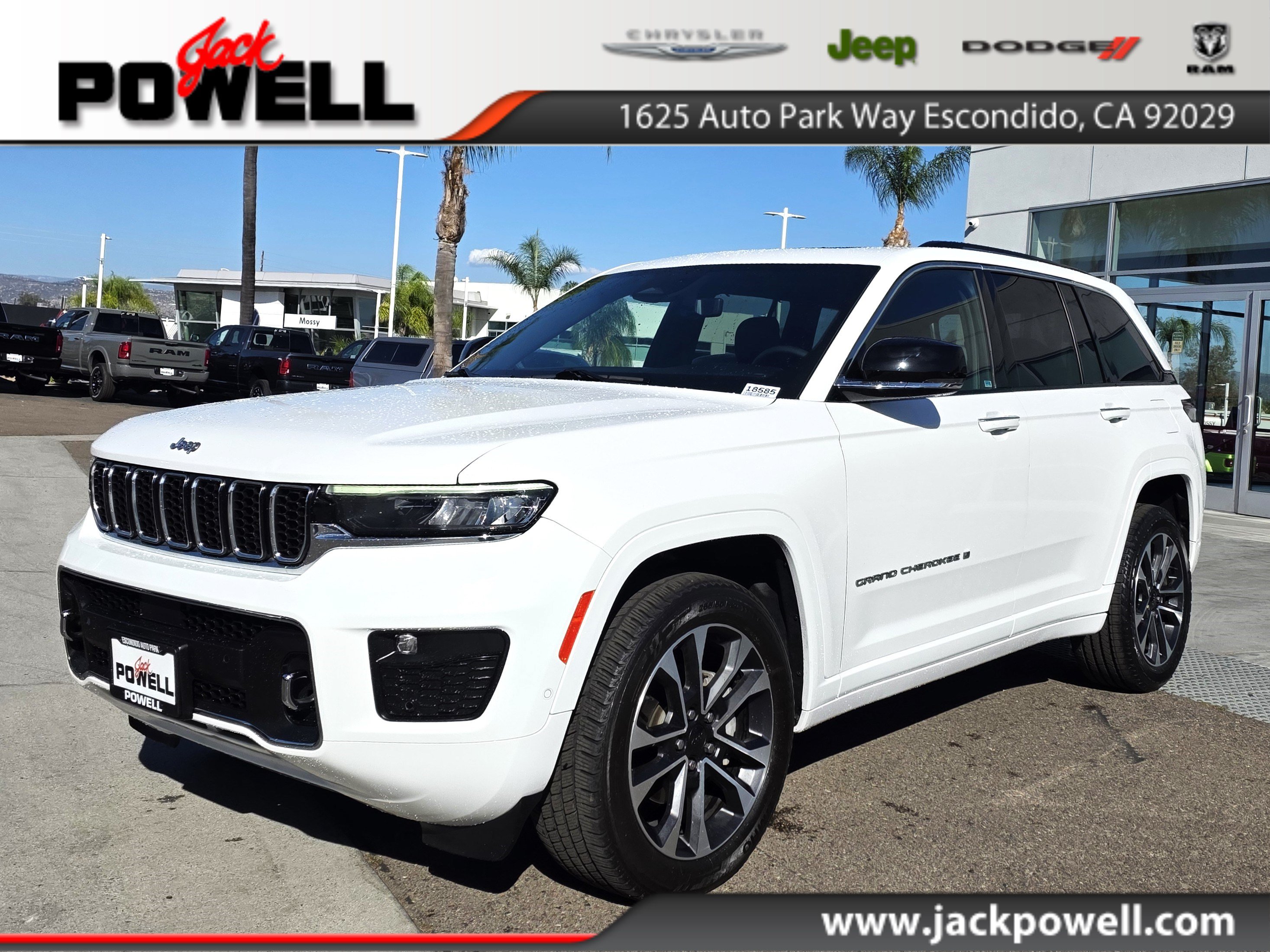 Used 2023 Jeep Grand Cherokee Overland w/ Luxury Tech Group IV RWD image 1