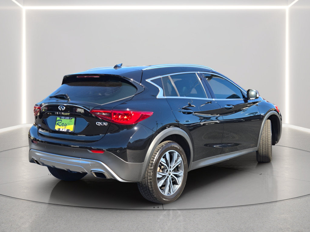 Used 2018 INFINITI QX30 Premium w/ Navigation Package AWD/4WD image 13