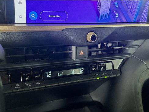 Used 2023 Toyota Crown XLE image 23