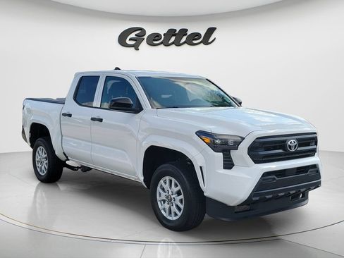 Certified 2025 Toyota Tacoma SR RWD image 3