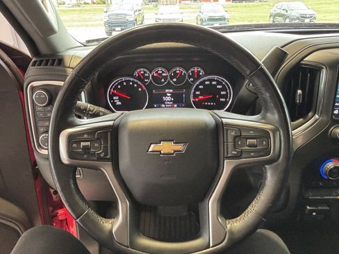 Used 2021 Chevrolet Silverado 1500 LT image 11