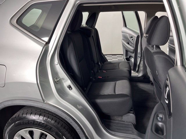 Used 2017 Nissan Rogue S AWD/4WD image 40