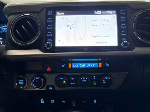 Used 2022 Toyota Tacoma Limited AWD/4WD image 9