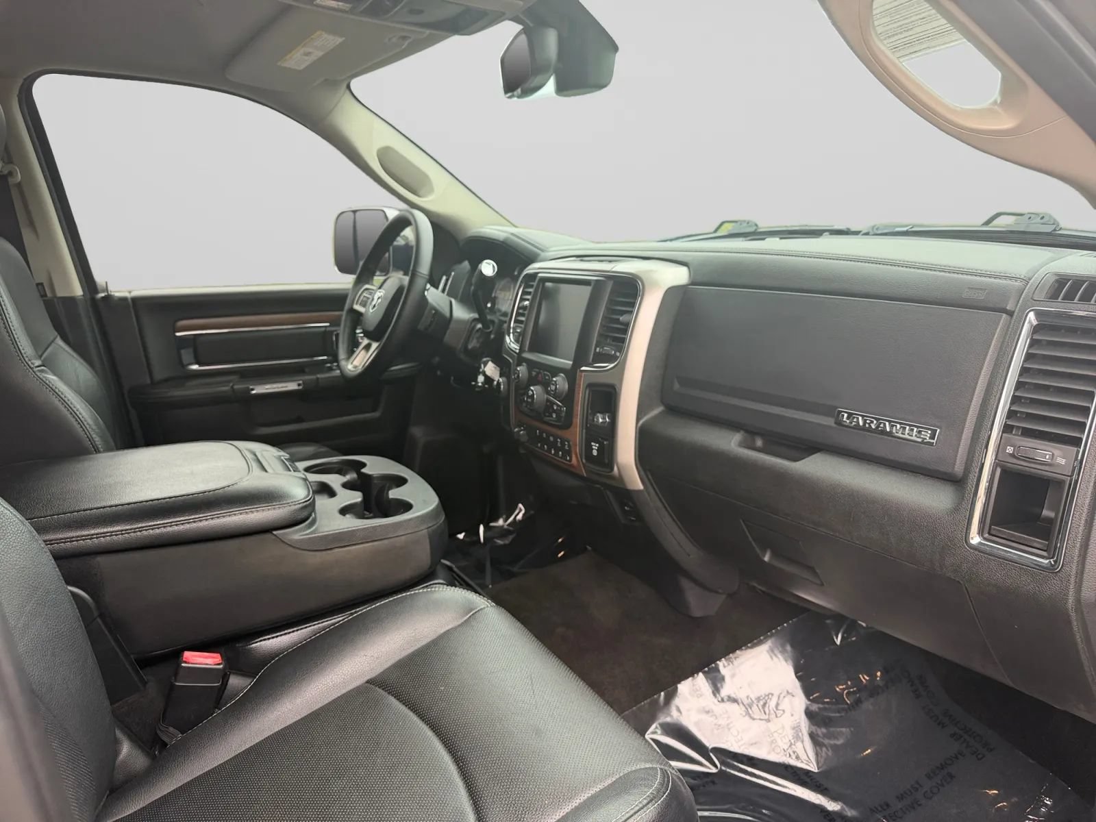 Used 2017 RAM 2500 Laramie AWD/4WD image 32