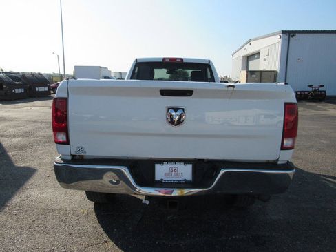 Used 2018 RAM 2500 Tradesman w/ Chrome Appearance Group AWD/4WD image 4