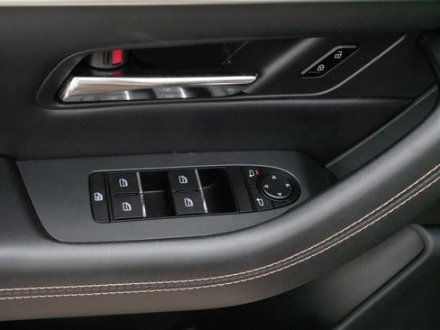 Used 2024 MAZDA CX-90 Plug-In Hybrid w/ Preferred AWD/4WD image 19
