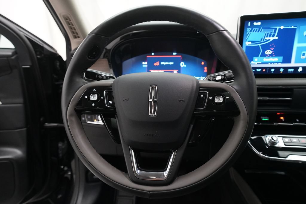 Used 2024 Lincoln Corsair Grand Touring w/ Equipment Group 301A AWD/4WD image 4