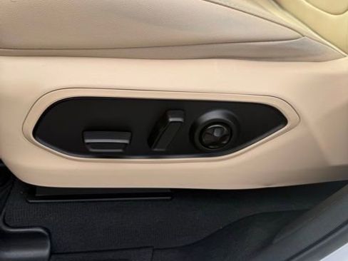 Used 2024 Jeep Grand Cherokee Limited image 18