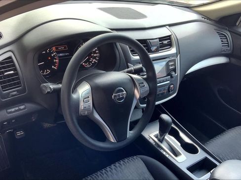 Used 2018 Nissan Altima 2.5 S w/ S Convenience Package FWD image 16