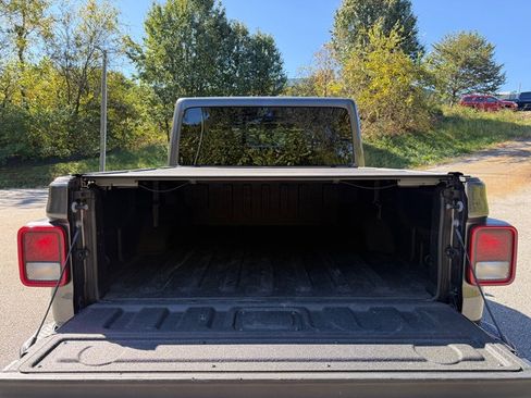 Used 2021 Jeep Gladiator Mojave image 9