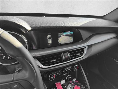 Used 2018 Alfa Romeo Stelvio Ti Sport AWD/4WD image 13