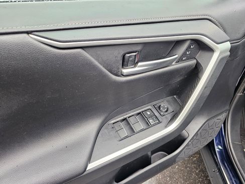 Used 2019 Toyota RAV4 Limited AWD/4WD image 20