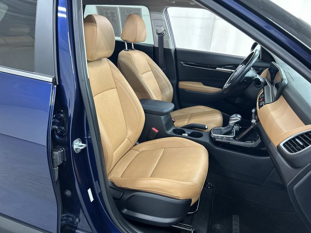 Used 2024 Kia Seltos EX AWD/4WD image 24