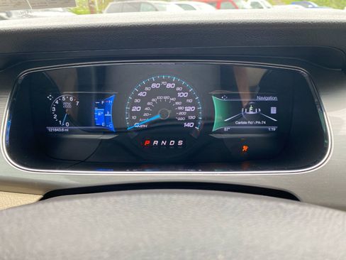 Used 2014 Ford Taurus SEL w/ Equipment Group 201A FWD image 14