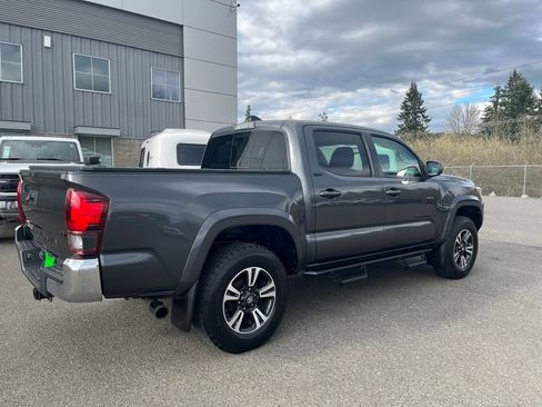Used 2019 Toyota Tacoma SR5 image 6