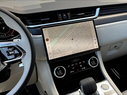 New 2026 Jaguar F-PACE R-Dynamic S image 7