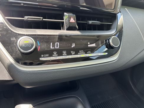 Used 2024 Toyota Corolla LE FWD image 19