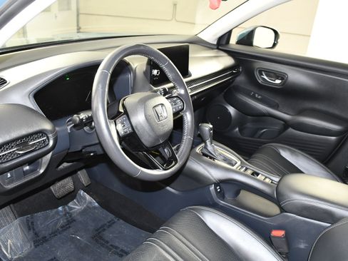Certified 2024 Honda HR-V EX-L image 2