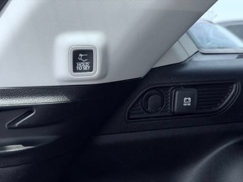 Certified 2023 Jeep Grand Cherokee Limited w/ Luxury Tech Group II AWD/4WD image 11