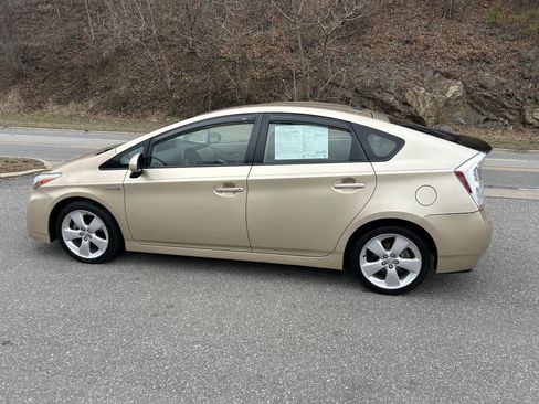 Used 2011 Toyota Prius Four image 4