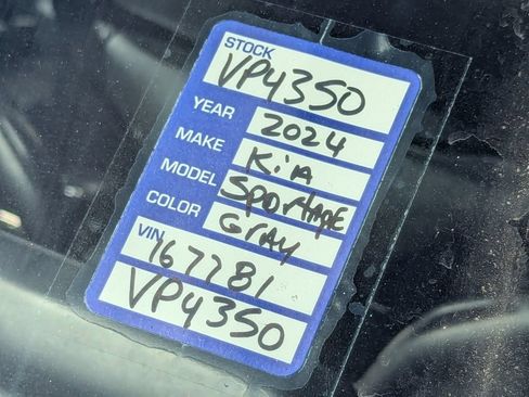 Used 2024 Kia Sportage EX FWD image 11