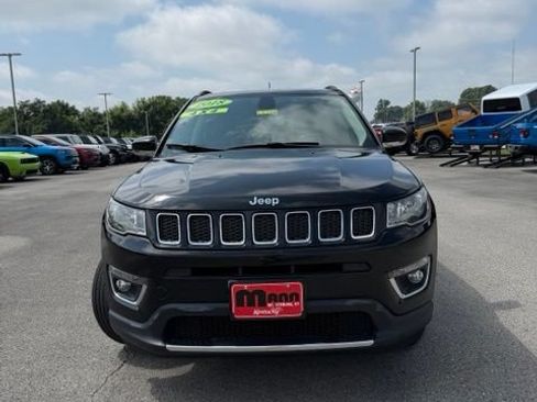 Used 2018 Jeep Compass Limited w/ Navigation Group AWD/4WD image 2