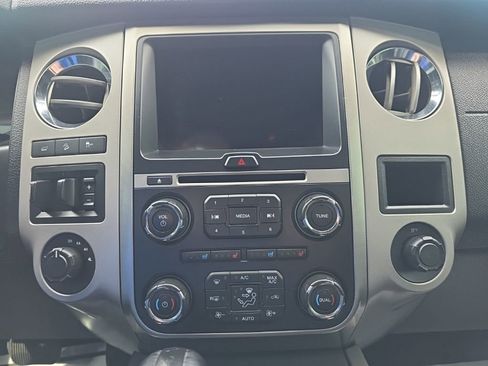 Used 2017 Ford Expedition EL XLT w/ Equipment Group 202A AWD/4WD image 31