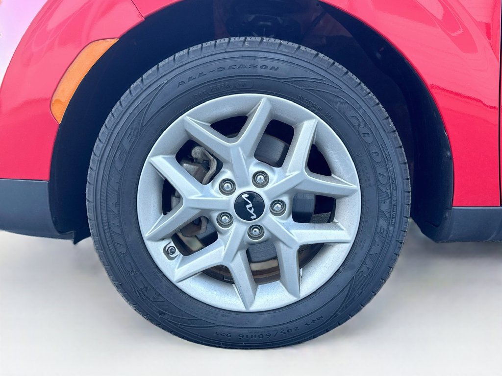Certified 2023 Kia Soul LX w/ LX Technology Package FWD image 31