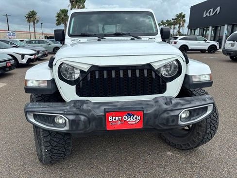 Used 2021 Jeep Gladiator Overland w/ Popular Equipment Package AWD/4WD image 2