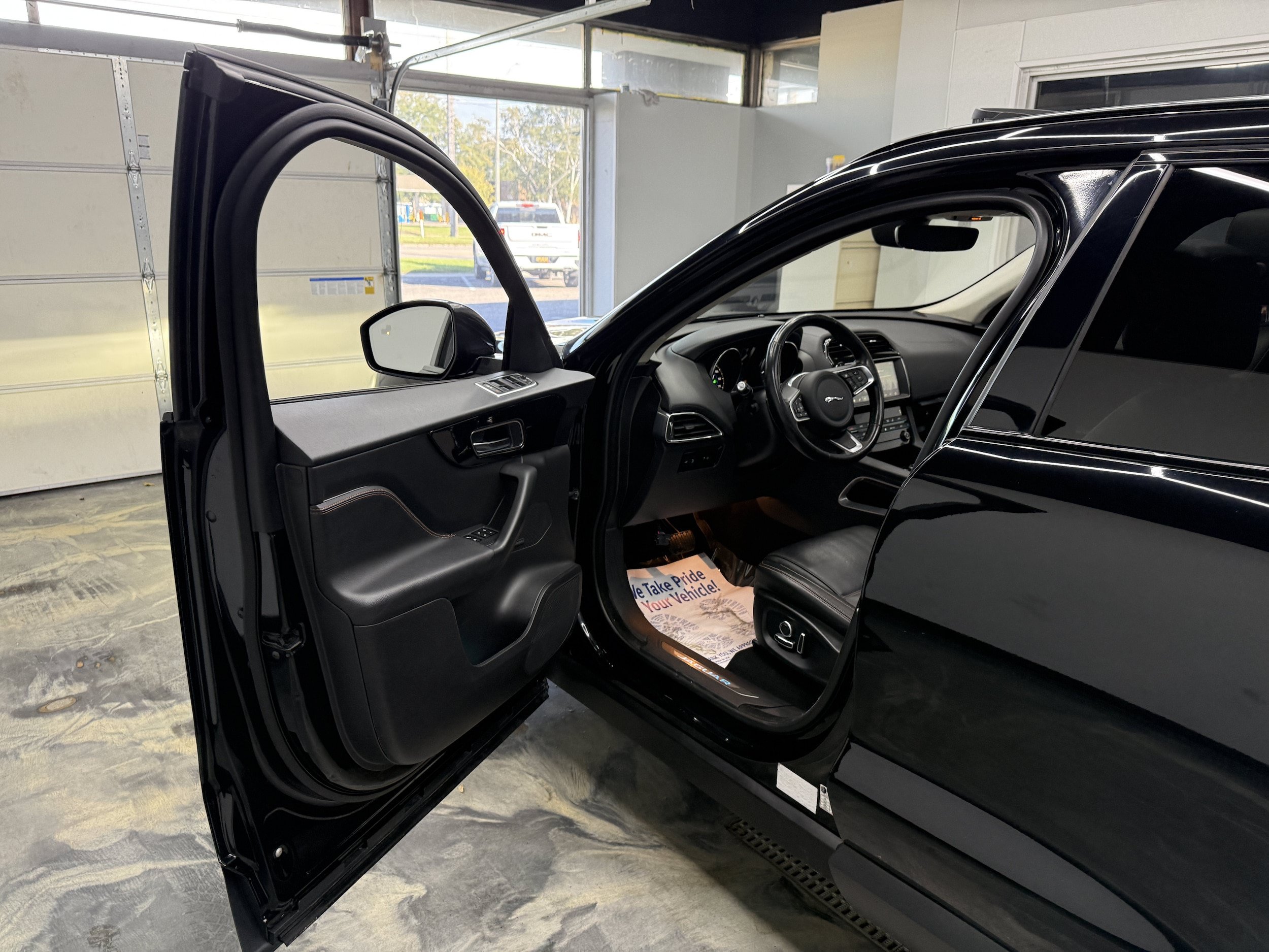 Used 2020 Jaguar F-PACE Prestige AWD/4WD image 10