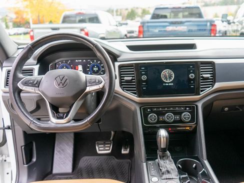 Used 2022 Volkswagen Atlas Cross Sport SEL Premium R-Line image 15