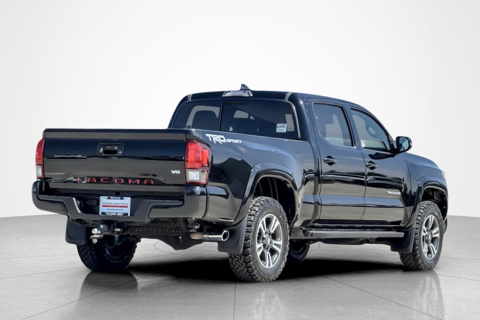 Used 2019 Toyota Tacoma TRD Sport RWD image 5