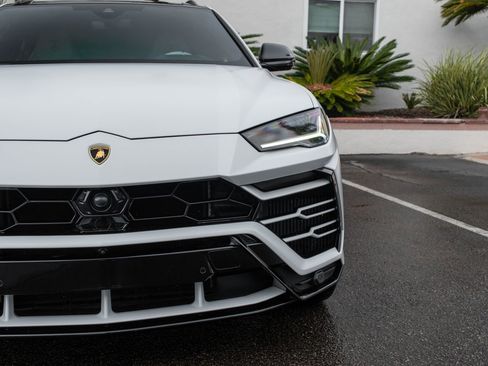 Used 2019 Lamborghini Urus image 12
