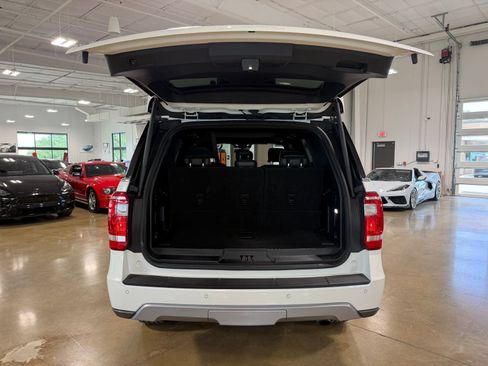 Used 2021 Ford Expedition XLT AWD/4WD image 12