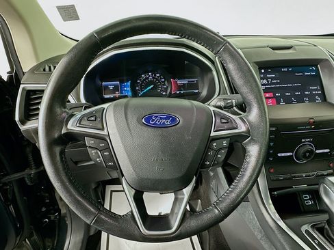 Used 2016 Ford Edge Titanium image 12