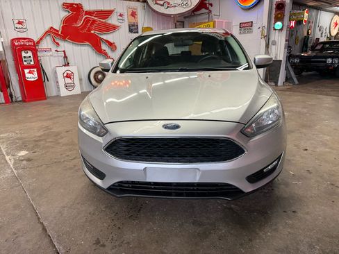 Used 2017 Ford Focus SEL w/ Cold Weather Package image 8