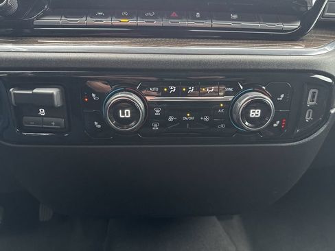 Certified 2025 Chevrolet Silverado 1500 LT AWD/4WD image 16