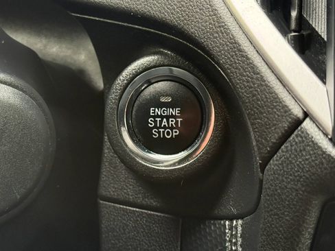 Used 2020 Subaru Forester Premium AWD/4WD image 38