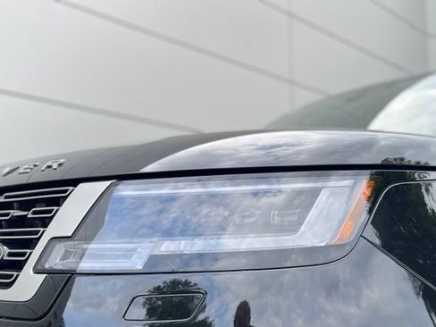 Used 2024 Land Rover Range Rover SE AWD/4WD image 11