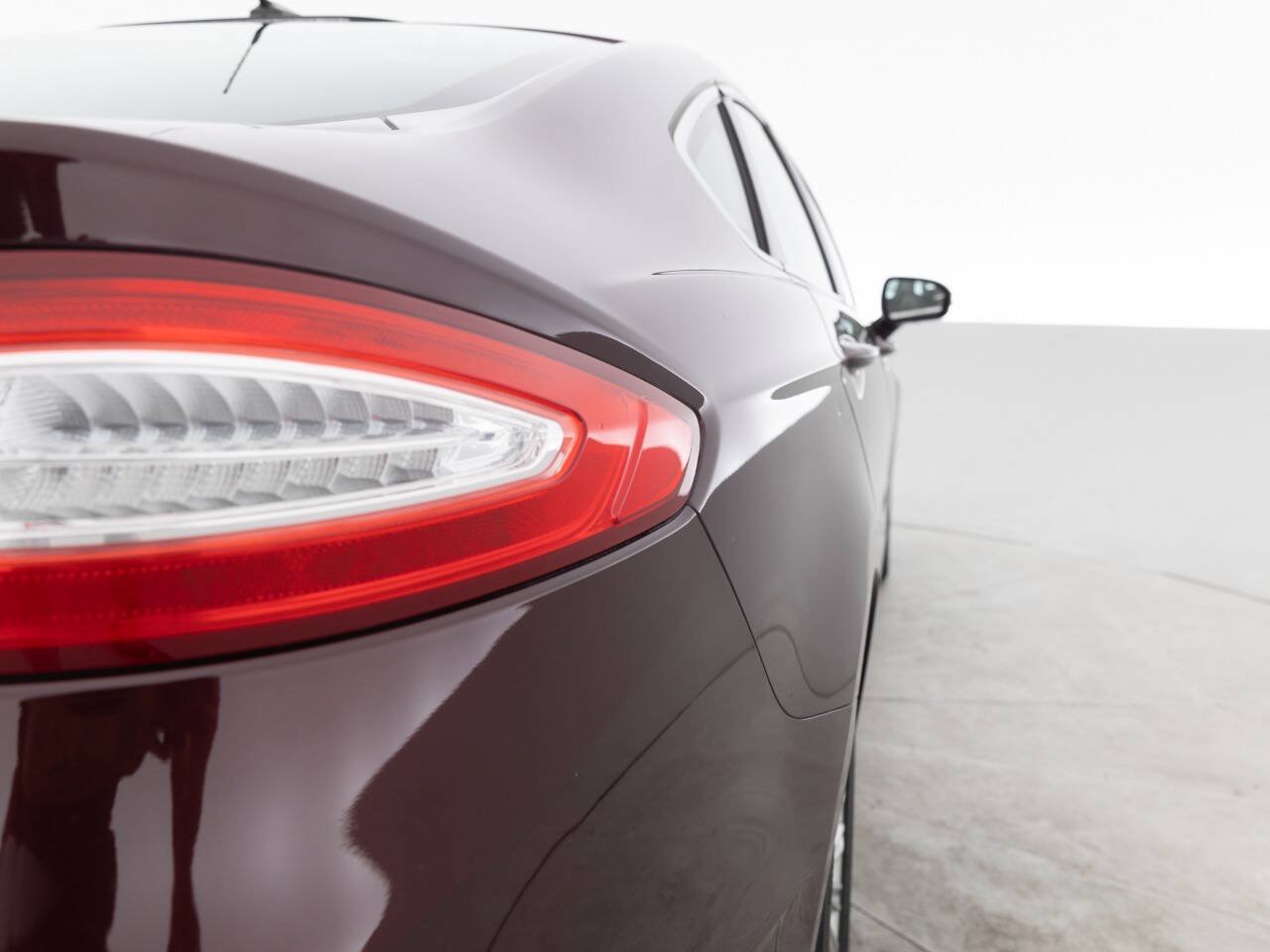 Used 2013 Ford Fusion SE FWD image 14