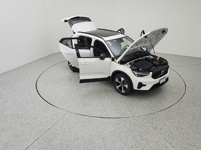 New 2026 Volvo XC40 B5 Plus w/ Protection Package Premier AWD/4WD image 22