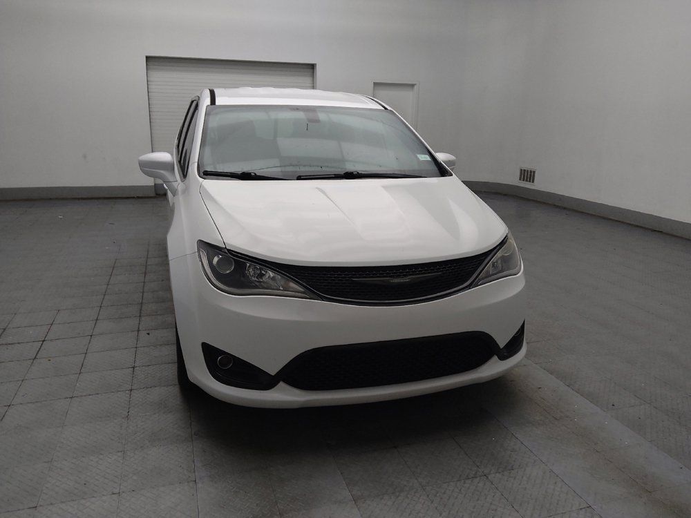 Used 2018 Chrysler Pacifica Touring Plus w/ S Appearance Package FWD image 14