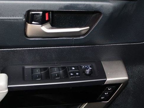 Used 2023 Toyota Tundra Limited image 12